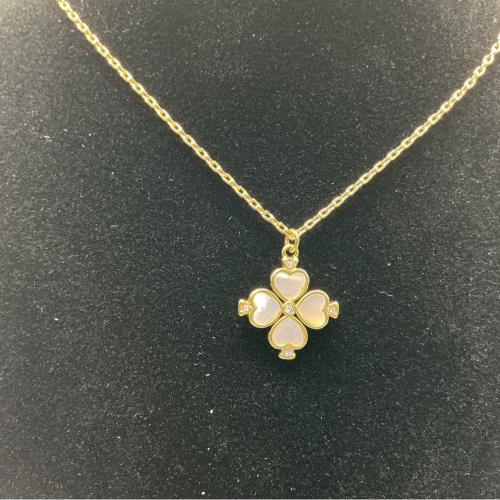 Kate Spade Gold Clover Necklace Mother of Pearl Never Worn NWOT